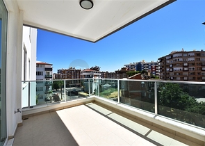 غرفة وصالة مؤثثة ضمن مجمع خمس نجوم في توسمور - الانيا 