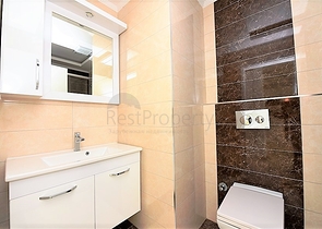 غرفة وصالة مؤثثة ضمن مجمع خمس نجوم في توسمور - الانيا 