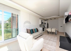 غرفة وصالة مؤثثة ضمن مجمع خمس نجوم في توسمور - الانيا 