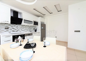 غرفة وصالة مؤثثة ضمن مجمع خمس نجوم في توسمور - الانيا 