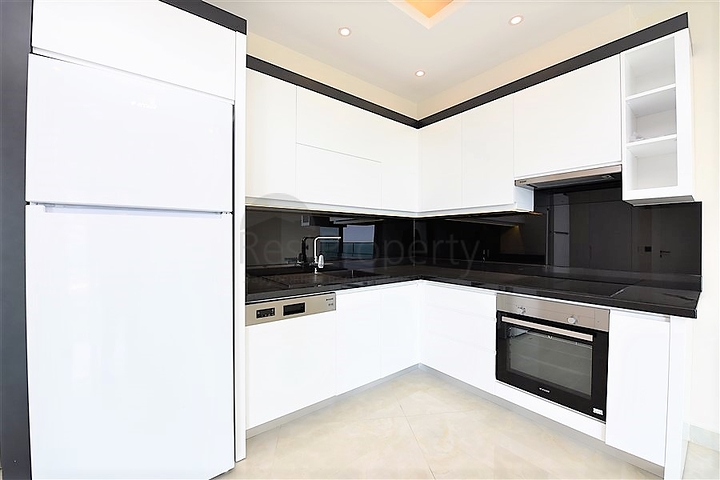 اطلالة بحرية مباشرة - شقة غرفة نوم وصالة ضمن مجمع سكني فخم  في مهموتلار - الانيا 