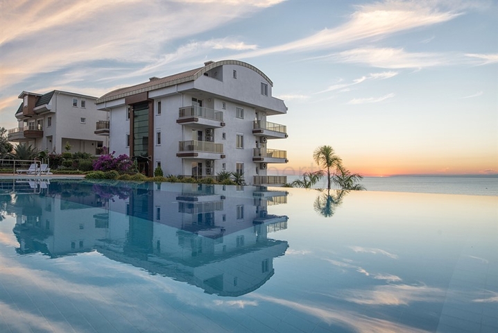 اطلالة بحرية ساحرة - شقق واسعة شمن مجمع حديث في كوناكله / الانيا