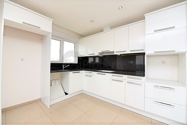 اطلالة بحرية ساحرة - شقق واسعة شمن مجمع حديث في كوناكله / الانيا