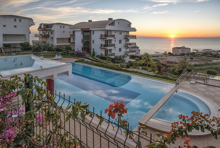 اطلالة بحرية ساحرة - شقق واسعة شمن مجمع حديث في كوناكله / الانيا