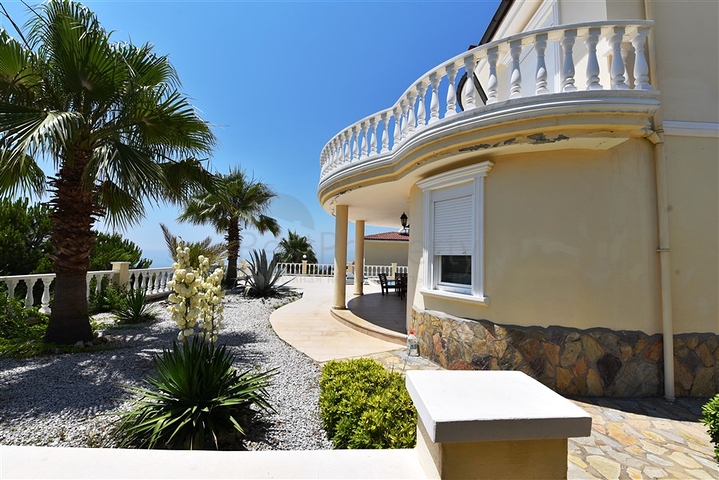 فيلا مستقلة مع مسبح خاص - اطلالة بحر - في كارجي جاك / الانيا 