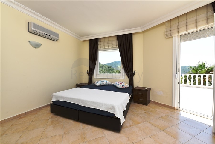 فيلا مستقلة مع مسبح خاص - اطلالة بحر - في كارجي جاك / الانيا 