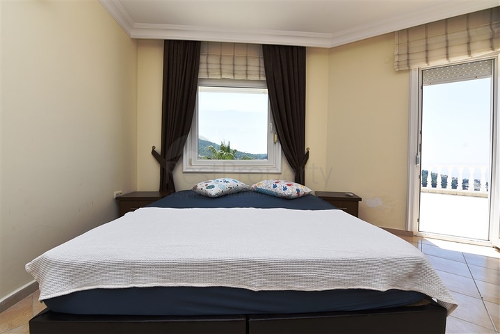 فيلا مستقلة مع مسبح خاص - اطلالة بحر - في كارجي جاك / الانيا 