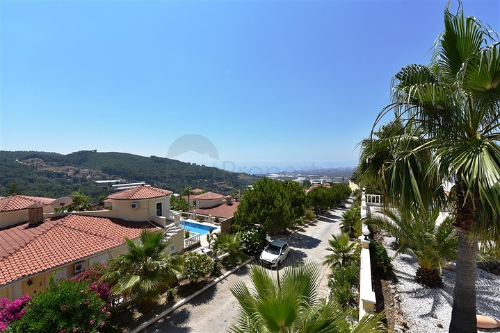 فيلا مستقلة مع مسبح خاص - اطلالة بحر - في كارجي جاك / الانيا 