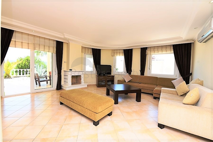 فيلا مستقلة مع مسبح خاص - اطلالة بحر - في كارجي جاك / الانيا 