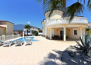 فيلا مستقلة مع مسبح خاص - اطلالة بحر - في كارجي جاك / الانيا 