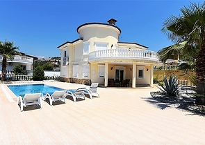 فيلا مستقلة مع مسبح خاص - اطلالة بحر - في كارجي جاك / الانيا 