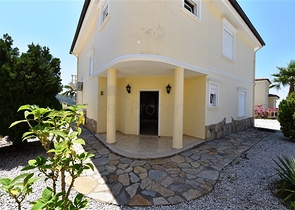 فيلا مستقلة مع مسبح خاص - اطلالة بحر - في كارجي جاك / الانيا 