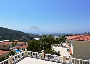 فيلا مستقلة مع مسبح خاص - اطلالة بحر - في كارجي جاك / الانيا 