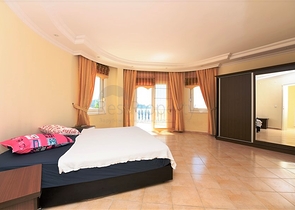 فيلا مستقلة مع مسبح خاص - اطلالة بحر - في كارجي جاك / الانيا 