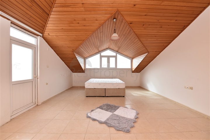 دوبلكس عائلية -بسعر مميز - من تصميم خمس غرف وصالة  في اوبا / الانيا 