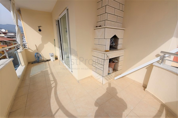 دوبلكس عائلية -بسعر مميز - من تصميم خمس غرف وصالة  في اوبا / الانيا 