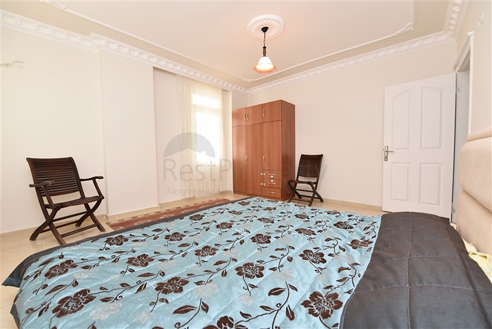 دوبلكس عائلية -بسعر مميز - من تصميم خمس غرف وصالة  في اوبا / الانيا 