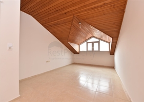 دوبلكس عائلية -بسعر مميز - من تصميم خمس غرف وصالة  في اوبا / الانيا 