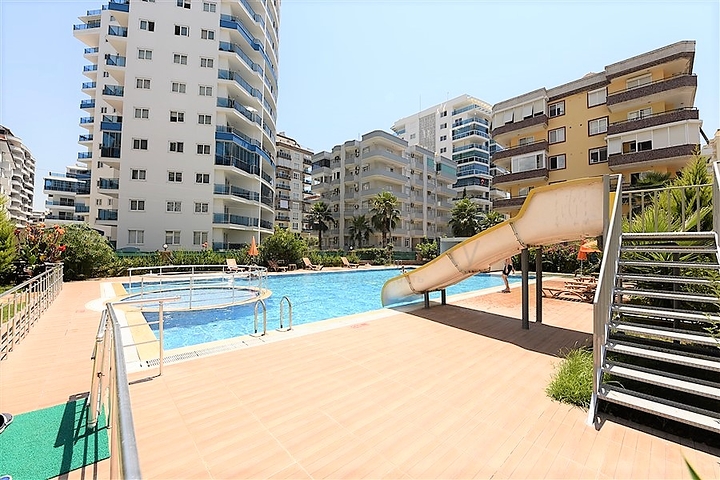 شقة للبيع في مهموتلار / الانيا - من تصميم غرفة نوم وصالة 