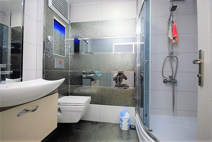 شقق للبيع في الانيا / انطاليا - من تصميم غرفتين وصالة مفروشة بالكامل وضمن مجمع سكني 