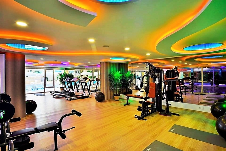 شقة للبيع ضمن مجمع فخم في مهموتلار / الانيا 