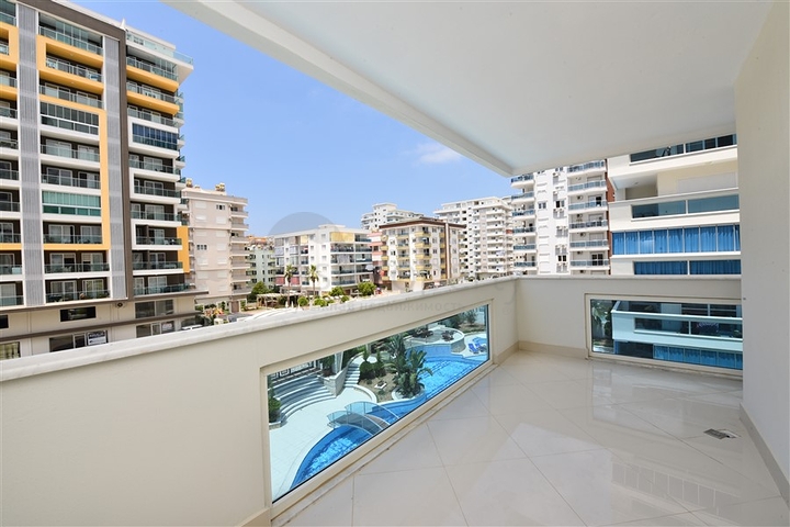 شقة للبيع ضمن مجمع فخم في مهموتلار / الانيا 