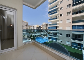 شقة للبيع ضمن مجمع فخم في مهموتلار / الانيا 