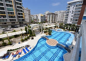 شقة للبيع ضمن مجمع فخم في مهموتلار / الانيا 