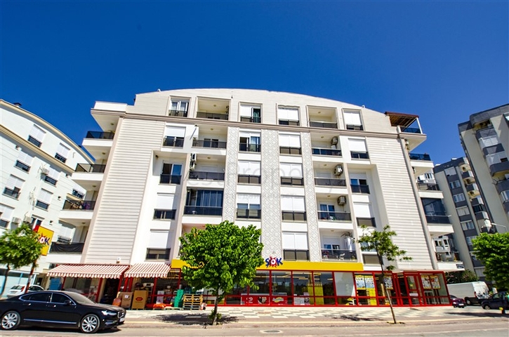 محلات للبيع في منطقة هورما كونيالتي مع ضمان الإيجار