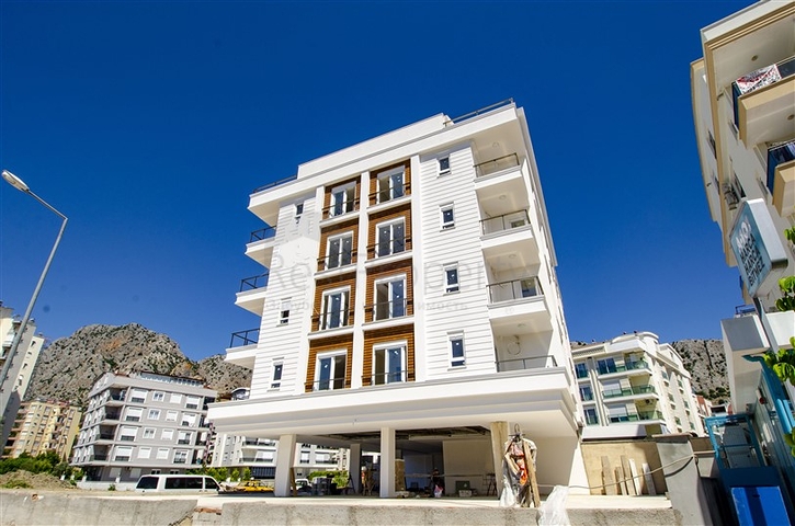 محلات للبيع في منطقة هورما كونيالتي مع ضمان الإيجار