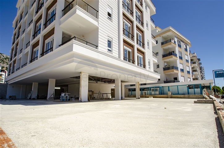 محلات للبيع في منطقة هورما كونيالتي مع ضمان الإيجار