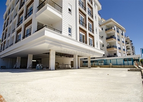 محلات للبيع في منطقة هورما كونيالتي مع ضمان الإيجار