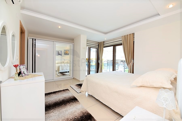 شقة مفروشة من تصميم غرفتين وصالة ضمن مجمع خمس نجوم جانب مول الانيوم في جيكجلي / الانيا 