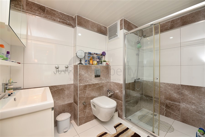 شقة مفروشة من تصميم غرفتين وصالة ضمن مجمع خمس نجوم جانب مول الانيوم في جيكجلي / الانيا 