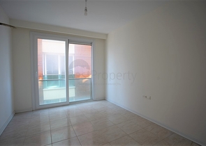 شقة غرفتين وصالة باطلالة مميزة ضمن مجمع في منطقة اوبا المركزية / الانيا 