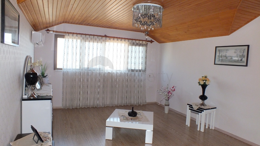 دوبلكس عائلية واسعة باطلالة ساحرة في جيكجلي / الانيا 