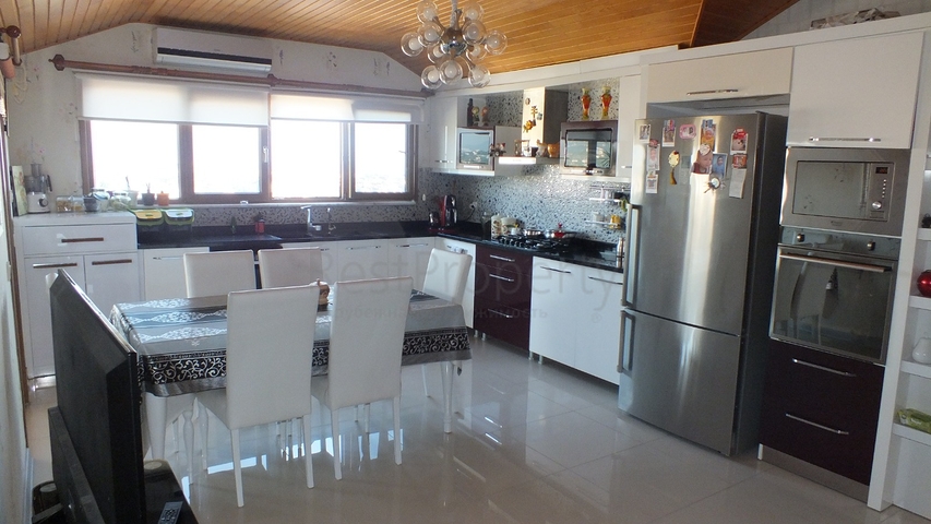 دوبلكس عائلية واسعة باطلالة ساحرة في جيكجلي / الانيا 