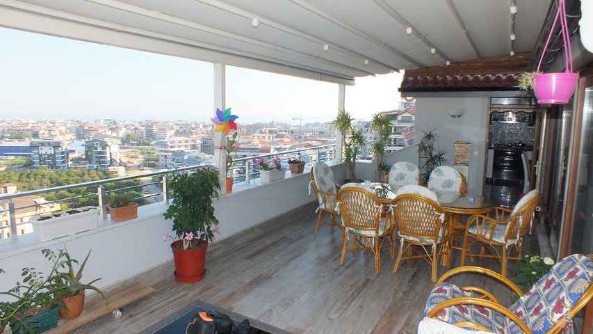 دوبلكس عائلية واسعة باطلالة ساحرة في جيكجلي / الانيا 