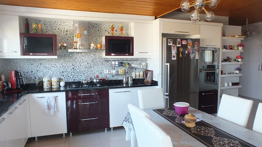 دوبلكس عائلية واسعة باطلالة ساحرة في جيكجلي / الانيا 