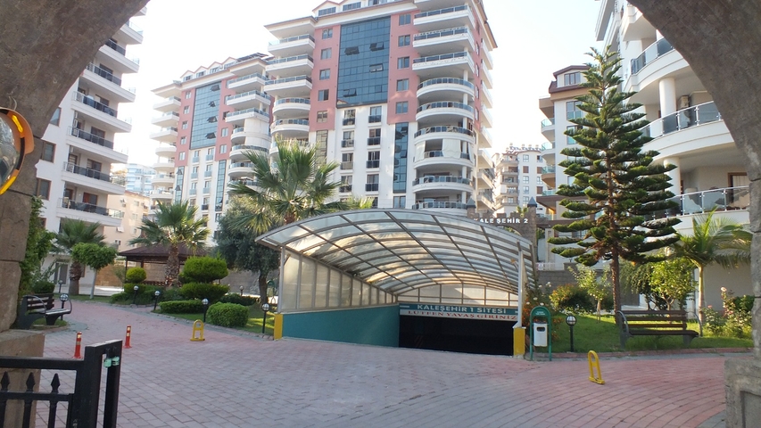 دوبلكس عائلية واسعة باطلالة ساحرة في جيكجلي / الانيا 