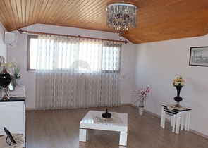 دوبلكس عائلية واسعة باطلالة ساحرة في جيكجلي / الانيا 