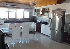 دوبلكس عائلية واسعة باطلالة ساحرة في جيكجلي / الانيا 