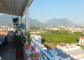 دوبلكس عائلية واسعة باطلالة ساحرة في جيكجلي / الانيا 