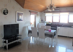 دوبلكس عائلية واسعة باطلالة ساحرة في جيكجلي / الانيا 