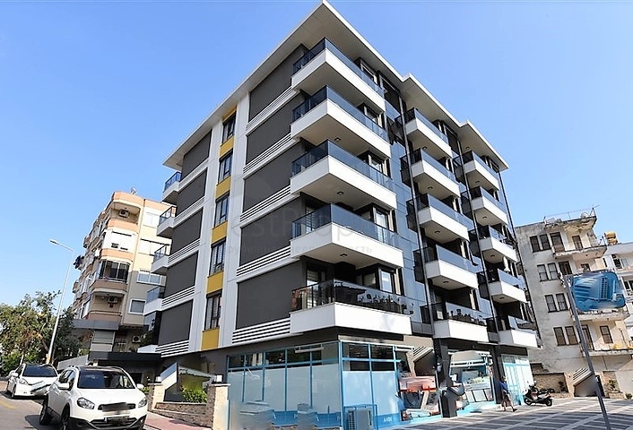 مجمع سكني حديث في مركز الانيا 