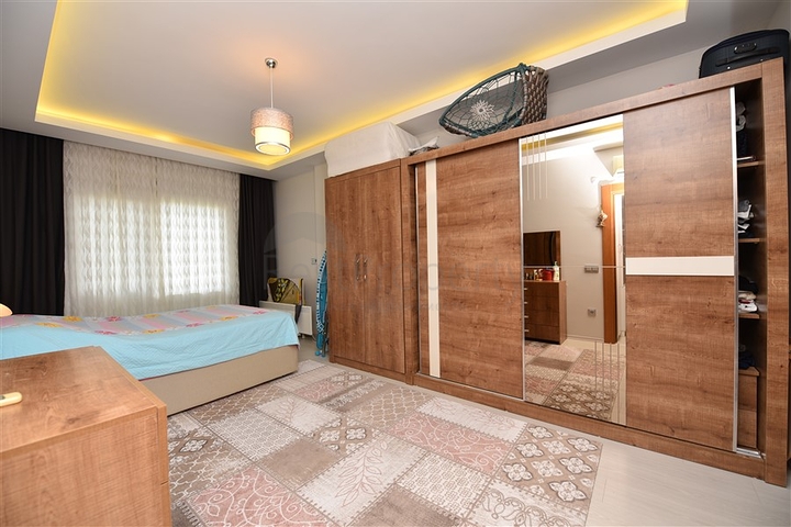 غرفتين وصالة مفروشة ضمن مجمع سكني قريب من البحر في كاستل / الانيا 