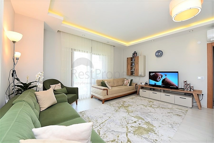 غرفتين وصالة مفروشة ضمن مجمع سكني قريب من البحر في كاستل / الانيا 