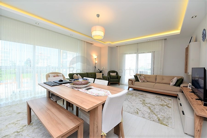 غرفتين وصالة مفروشة ضمن مجمع سكني قريب من البحر في كاستل / الانيا 