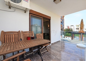 غرفتين وصالة مفروشة ضمن مجمع سكني قريب من البحر في كاستل / الانيا 