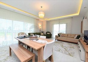 غرفتين وصالة مفروشة ضمن مجمع سكني قريب من البحر في كاستل / الانيا 